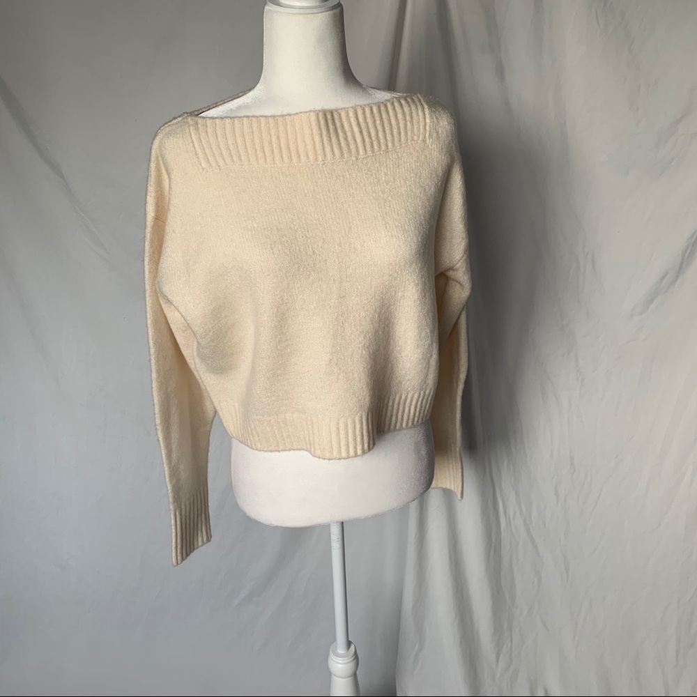 NWT O&O Cropped Sweater